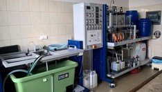 Stanowisko do biologicznego oczyszczania ścieków metodą osadu czynnego z nitryfikacją i recyrkulacją osadu typ CE 705 firmy GUNT Hamburg